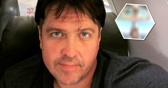 Было – стало: Денис Матросов повторил кадр из прошлого с подросшим сыном