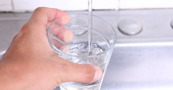 Эксперт подсказал 5 способов проверки качества водопроводной воды