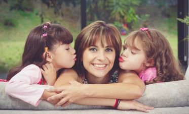 Опыт мамы двух дочек: «Эти 8 правил изменили жизнь нашей семьи в карантин»