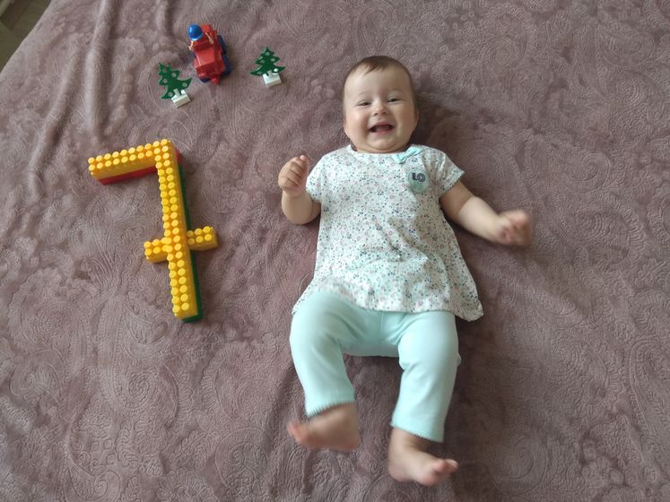 Алисе 7 месяцев!