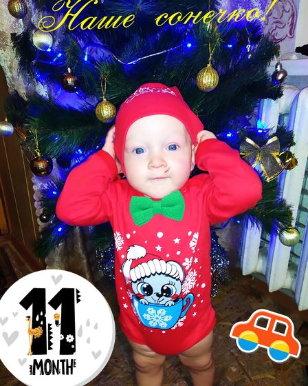 Нашему малышарику 11 месяцев!!!