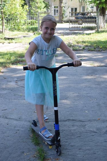 про нас и фото чуть)