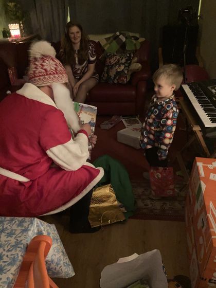 Снег и с Новым годом!