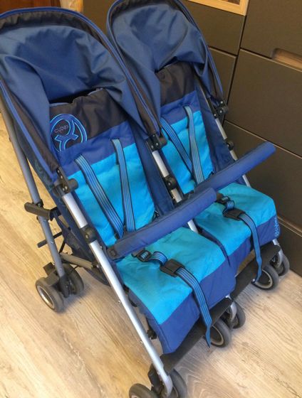 Москва. Продам коляску Bumbleride indie twin и трость Cybex twinyx