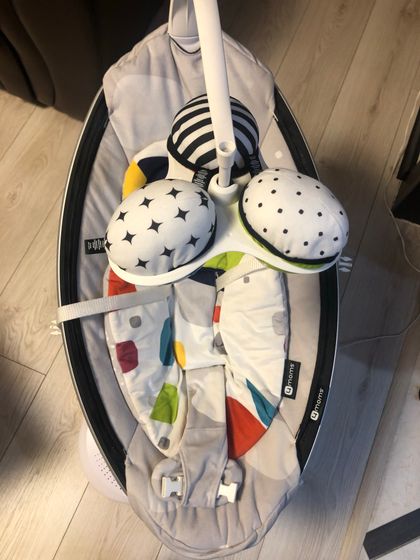 Продам качели 4moms mamaroo