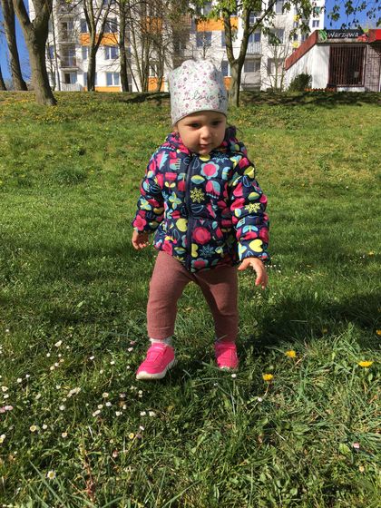 Гуляем))) ребёнок счастлив, мама в наморднике ?