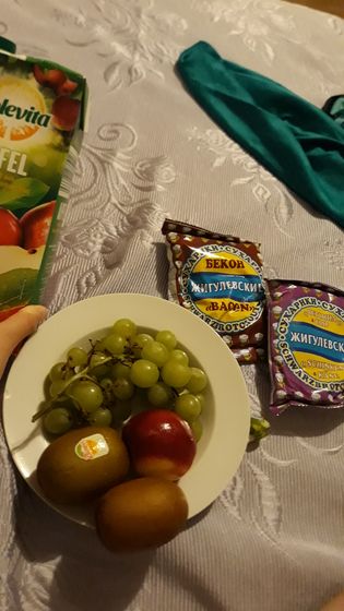 Девочки что делаете?