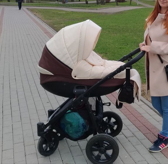 Девочки, продаю коляску 3в1: