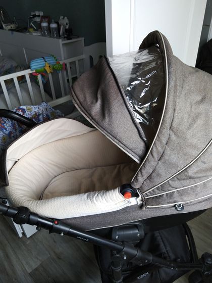 Коляска Tutis Zippy Pia 3 в 1