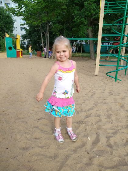 Евочке 6 лет.
