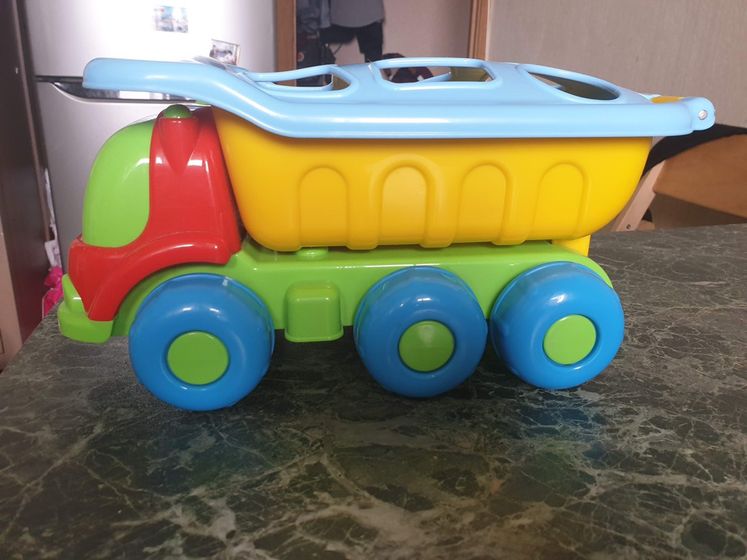 Игрушки