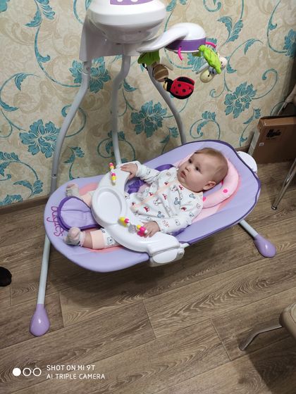 Продам электро качели Caretero