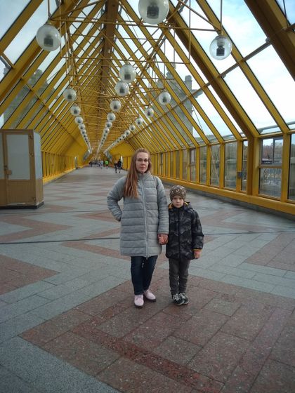 Приехали из Москвы.