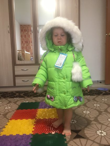 Девочки, посмотрите, пуховик на