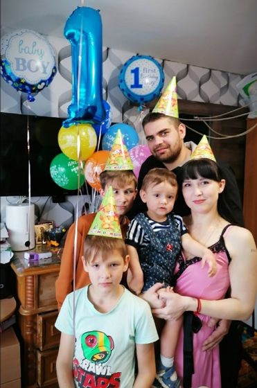 Стасу год