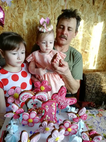 Моей крошке годик.