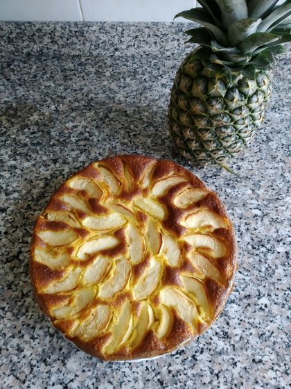 Испекли яблочный пирог со