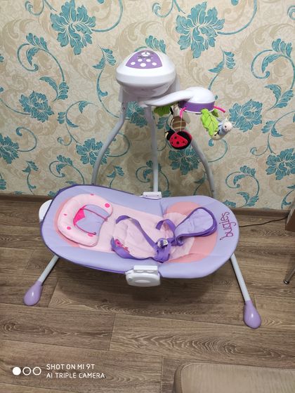 Продам электро качели Caretero