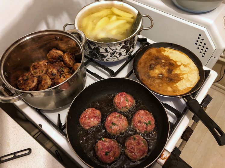 Дорвалась до кухни!??