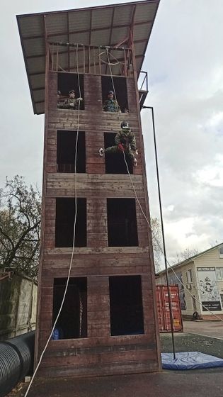 Живу в моменте)