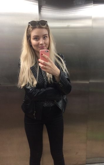 На сколько лет выгляжу?)