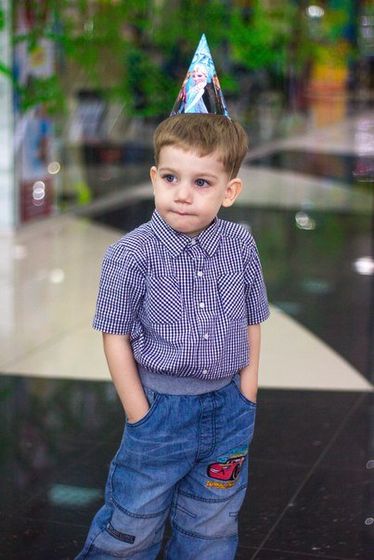 Моему сыну 8 лет!?