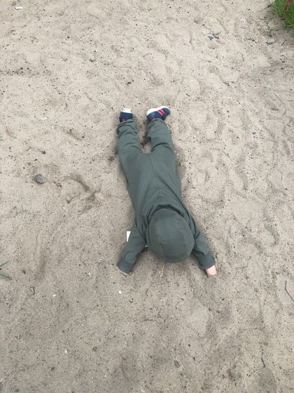 Когда ребёнок мыслями уже на море ?