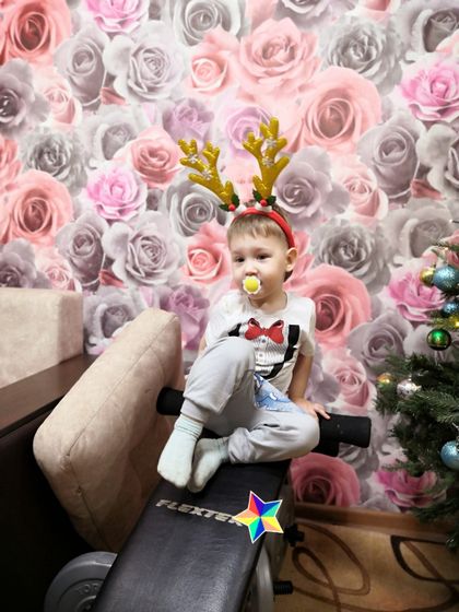 Нашего ребенка хоть хлебом