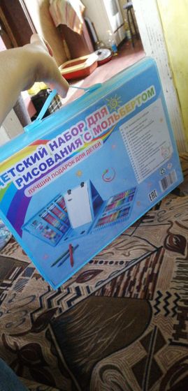 Сын любит рисовать, купила