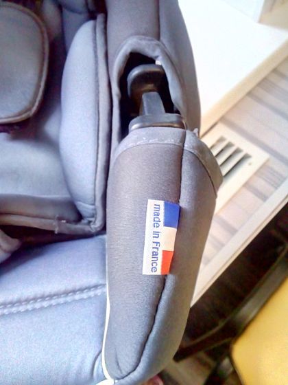 Продам детское автокресло 0+