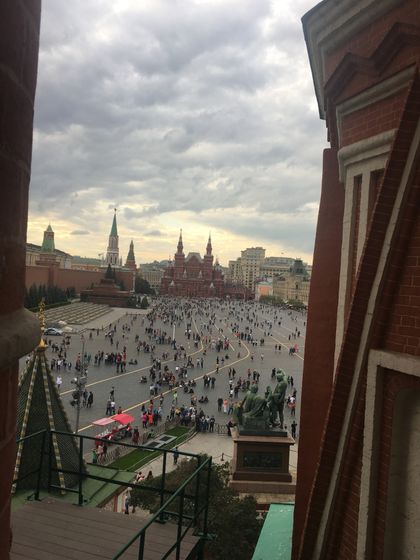 Побывать в Москве и