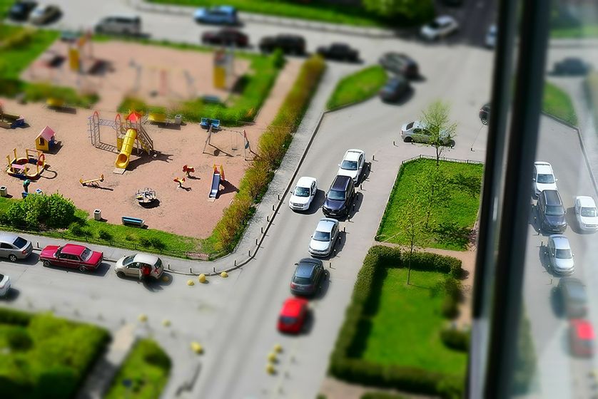 Вы отпускаете своих деток на площадку детскую?