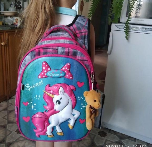 Продаю новые школьные рюкзаки.