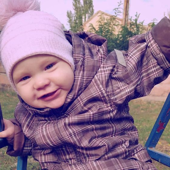 Время летит со скоростью света .Вроде только родилась а уже год не за горами.