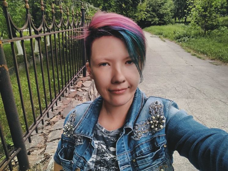 Голова рукам покоя не дает. Нравлюсь сама себе) покрасилась.