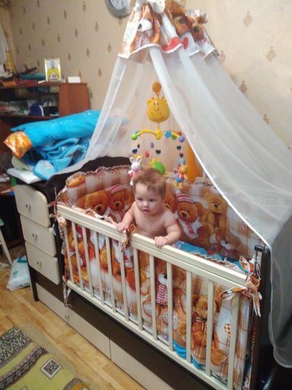 Сын встал в кроватки