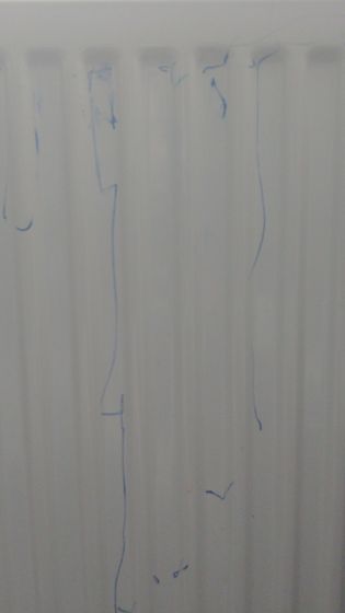 Фломастер и батарея