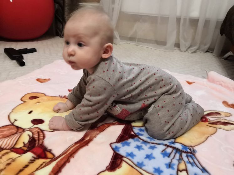 Ползание в 5 месяцев