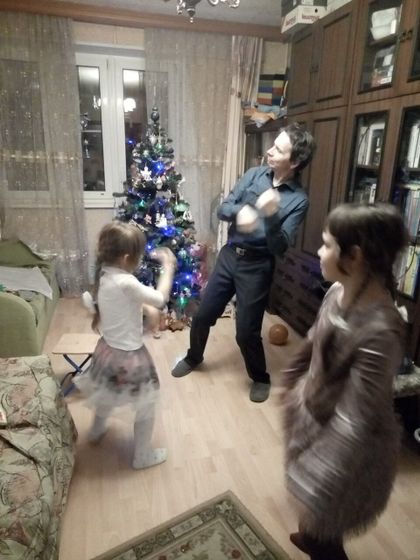 Новый год настает...
