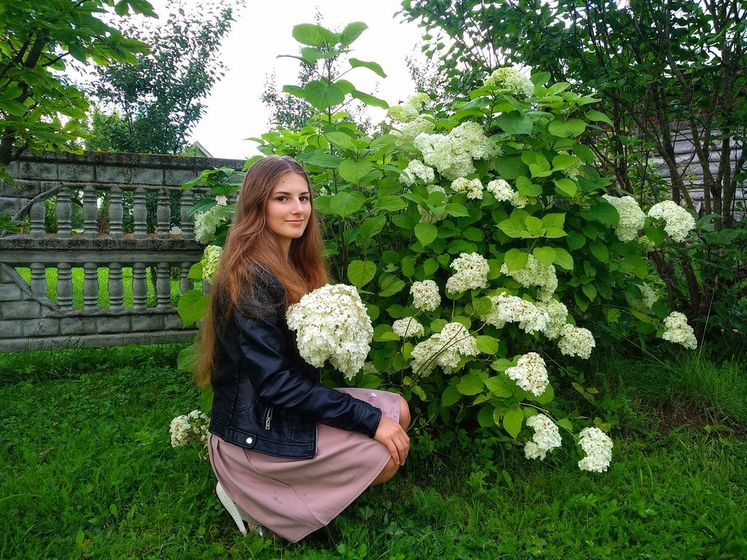 Евочке 6 лет.