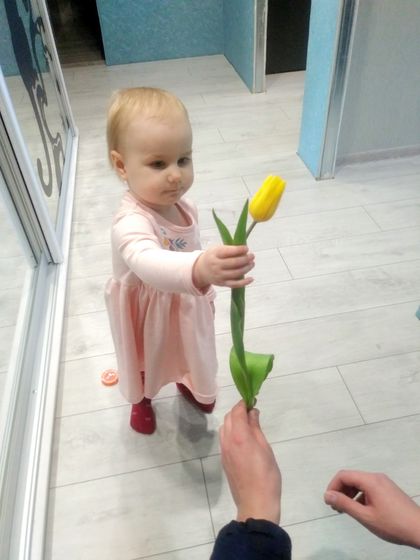 С 8 марта, девочки!