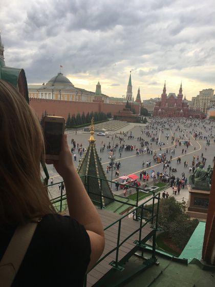 Побывать в Москве и
