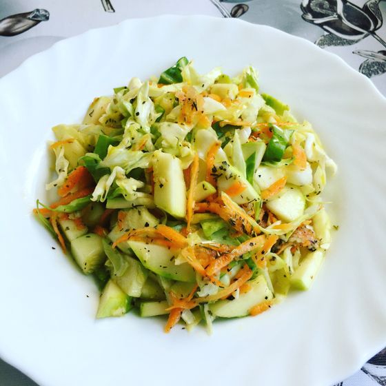 Запечённая чечевица и капустный садат с чесноком