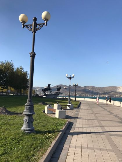 Съездили в отпуск.