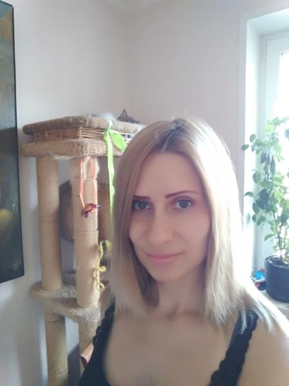 Перманентный макияж бровей.