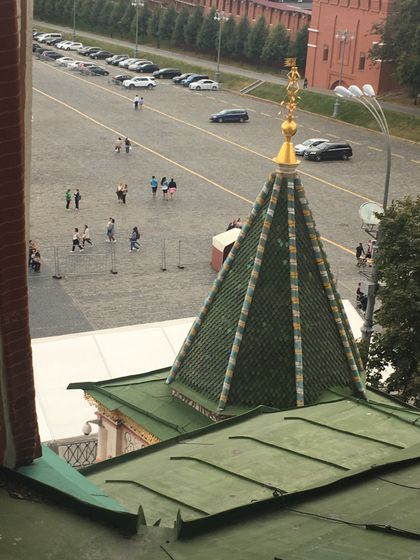 Побывать в Москве и