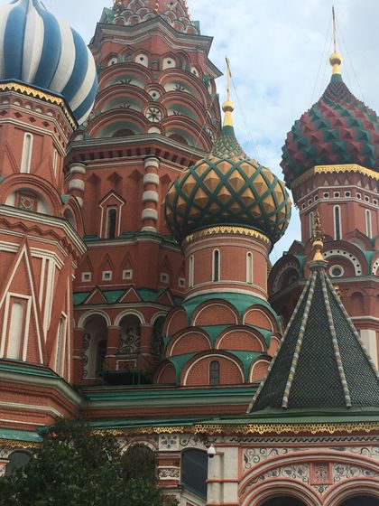 Побывать в Москве и