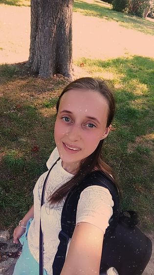 Довольная 😊провела фотосессию в
