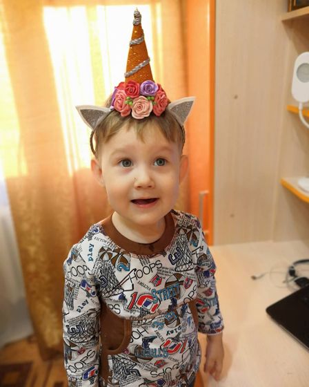 Нашего ребенка хоть хлебом