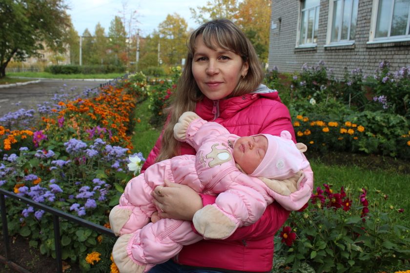 Доченьке 1 месяц!